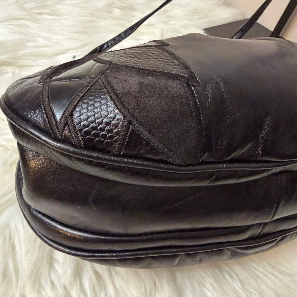 Susan GAIL VINTAGE GENUINE SNAKE BELLIDO CROSSBODY HANDBAG